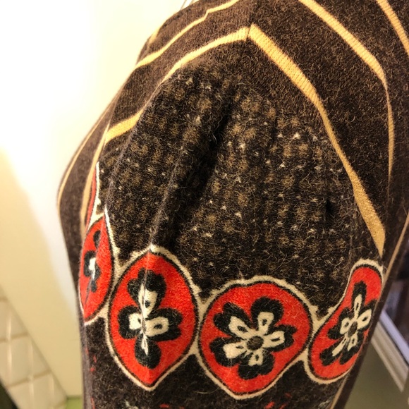 🌼Sweater Dress w/Puffed Shoulders & Pockets! - Picture 3 of 6